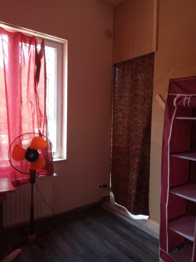 Apri Hostel Erevan Exterior foto
